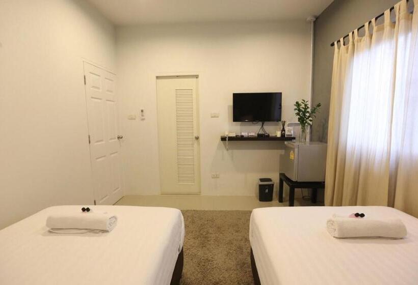 호텔 First Residence