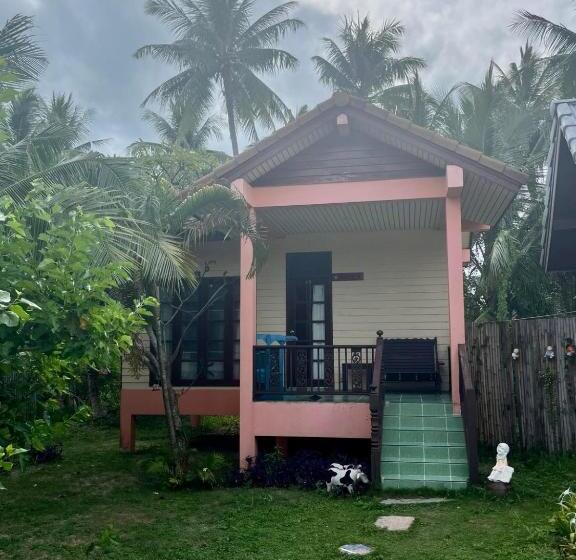 Отель First Villa Beach Resort