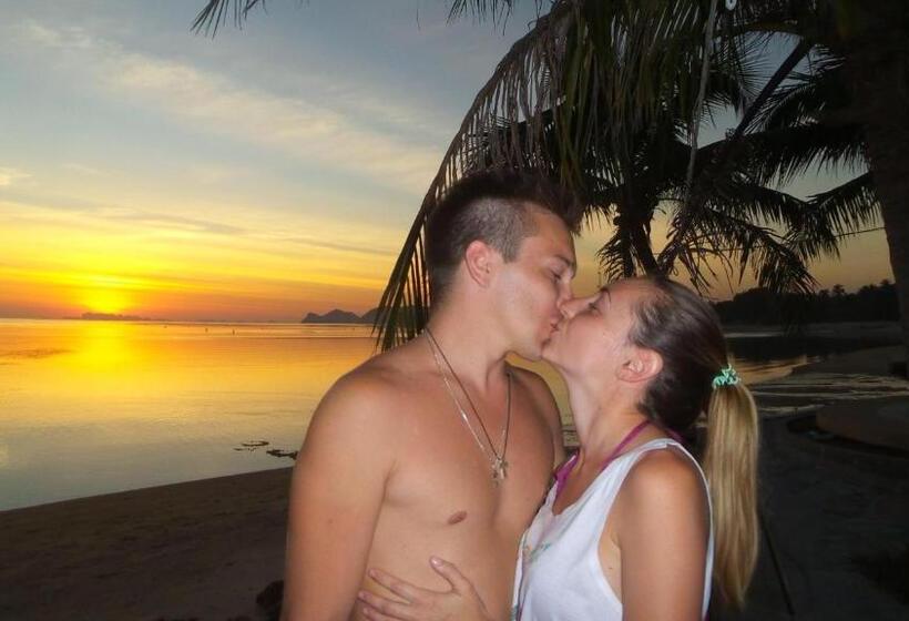 Отель First Villa Beach Resort