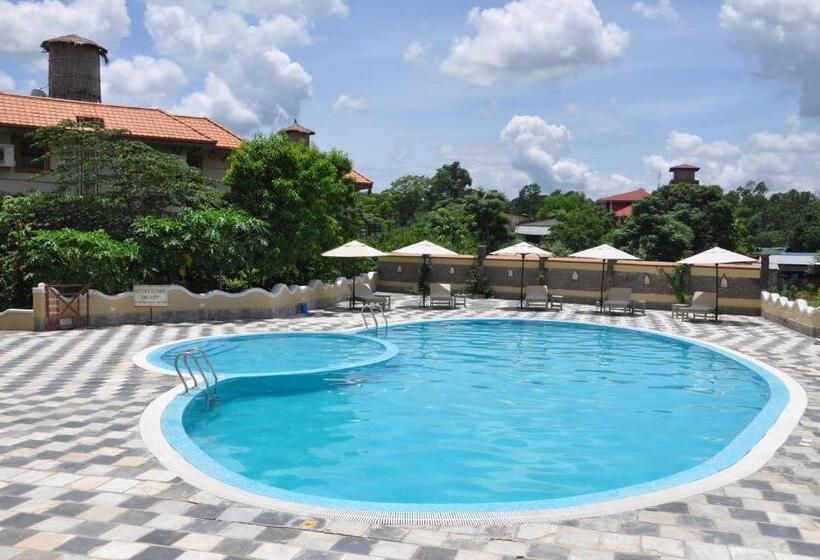 Отель Green Park Chitwan