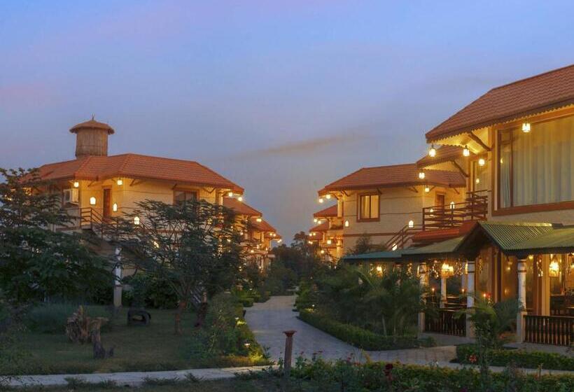 Отель Green Park Chitwan