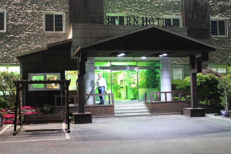 בית מלון כפרי Gunsan Western