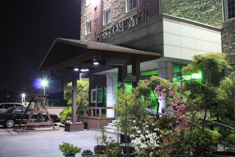 ホテル Gunsan Western