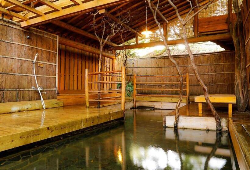 Отель Hinotani Onsen Misugi Resort