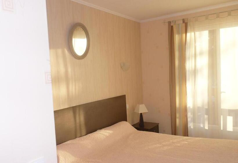 בית מלון כפרי Hostellerie Saint Clément