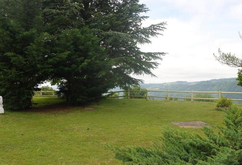 فندق Hostellerie Saint Clément