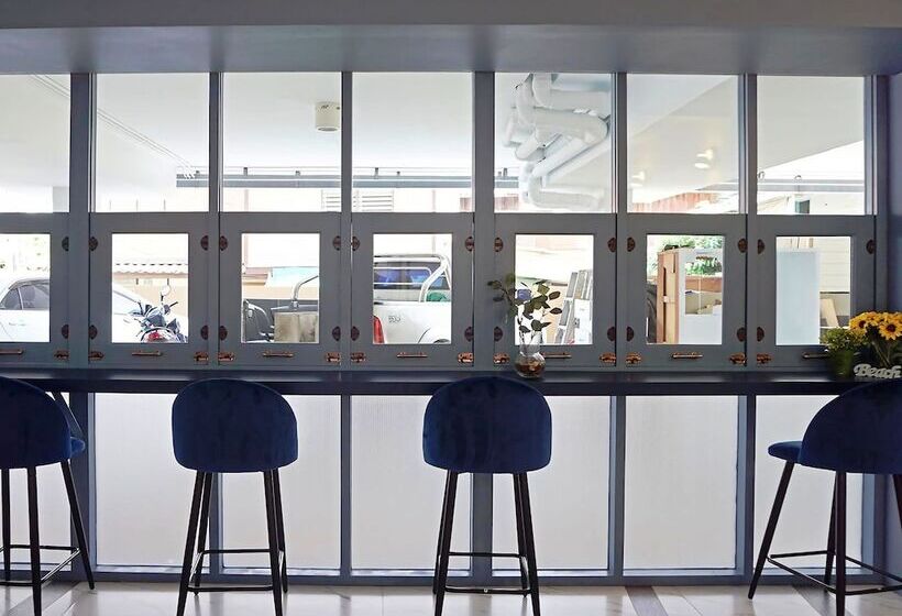 Отель Hub Hua Hin 57