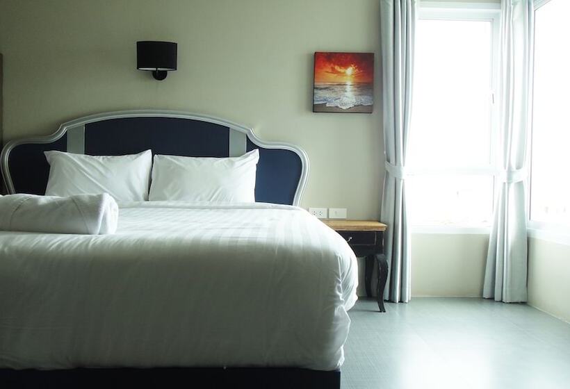 Отель Hub Hua Hin 57