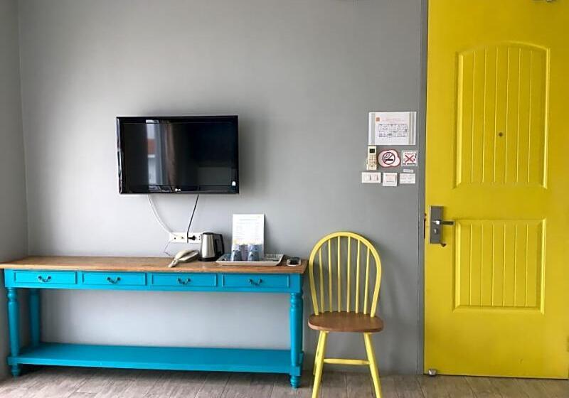 Отель Hub Hua Hin 57