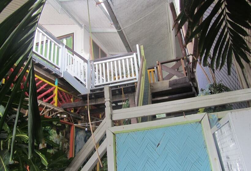 هتل Islandfront Cottages