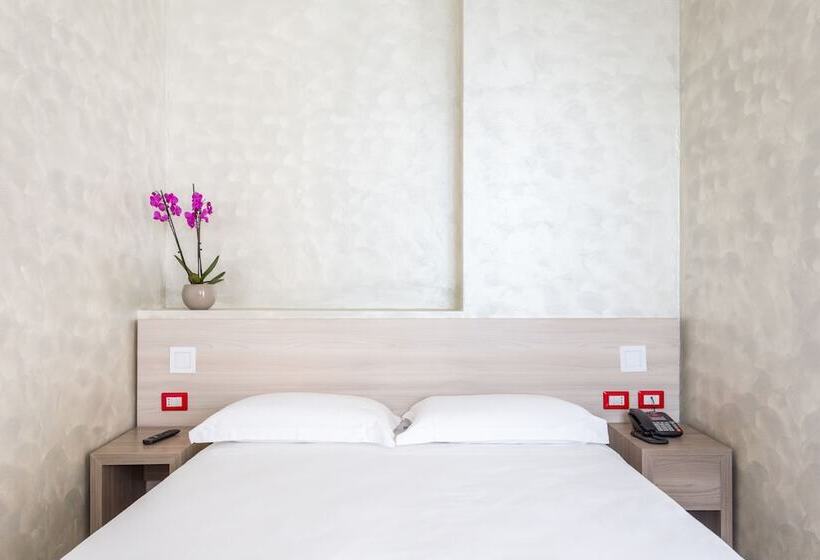 فندق Italia Dormelletto