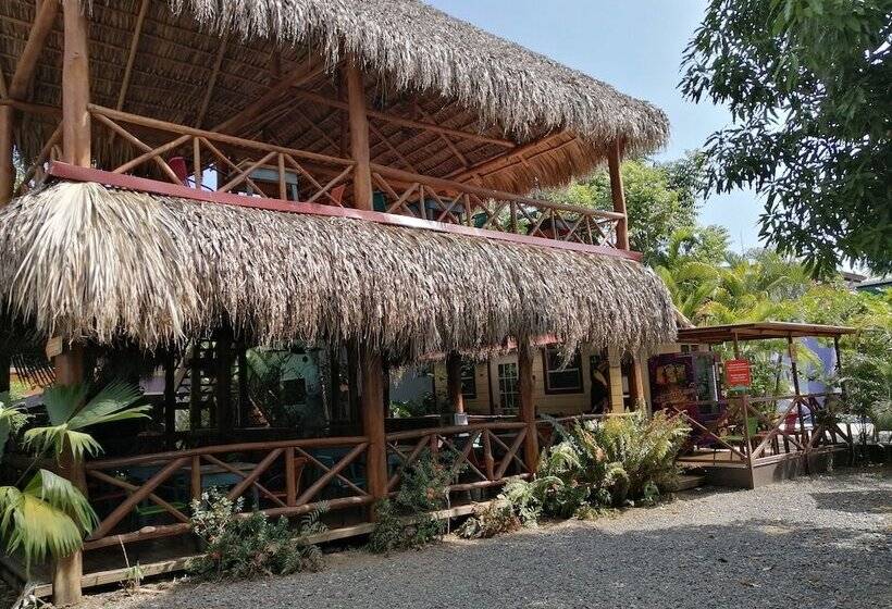 هتل Jaco Lodge Quiet Place