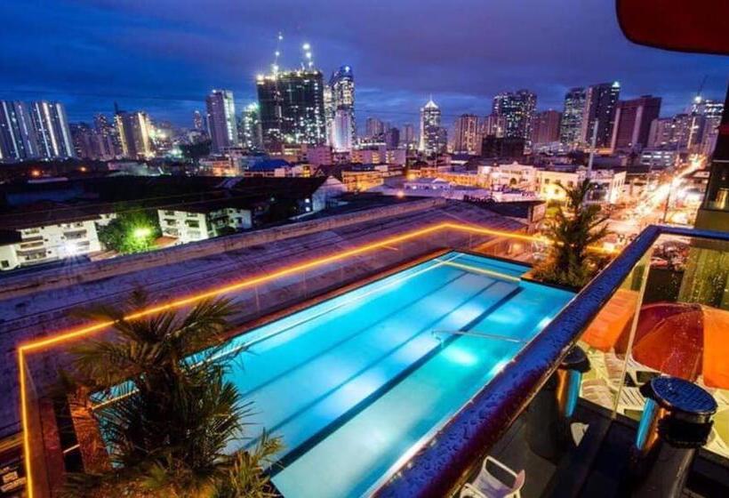 Jade Hotel And Suites