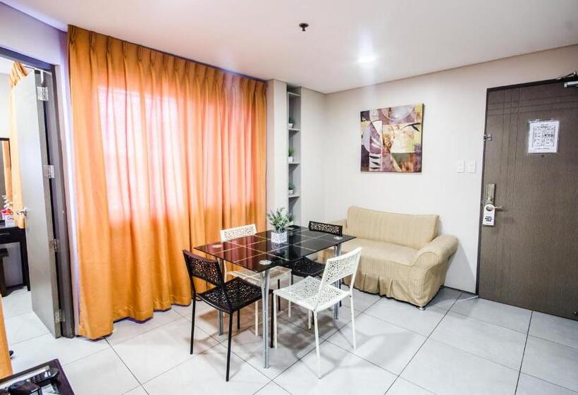 Jade Hotel And Suites