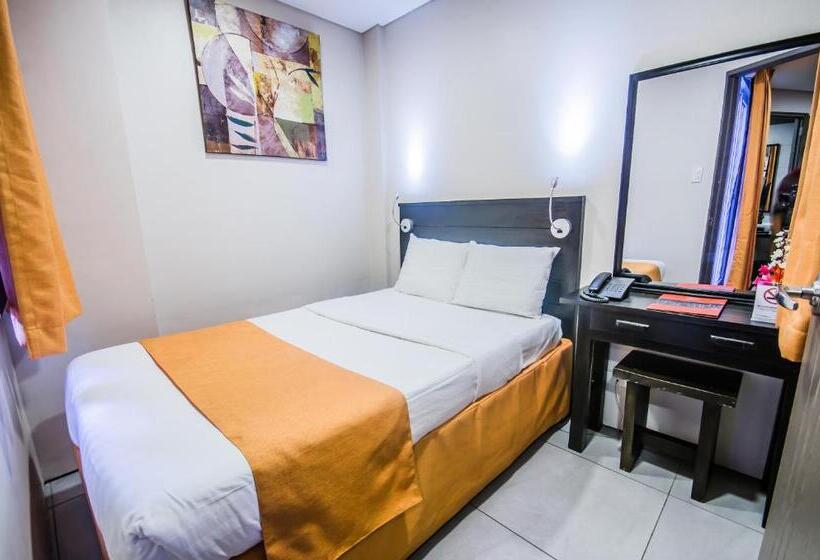 Jade Hotel And Suites