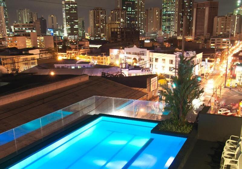 Jade Hotel And Suites