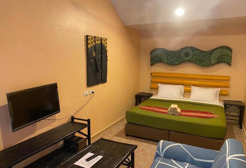 Отель Tropical Garden Kamala Resort