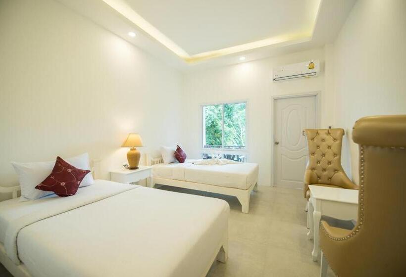 ホテル Sairee Seaview Koh Tao   Hostel