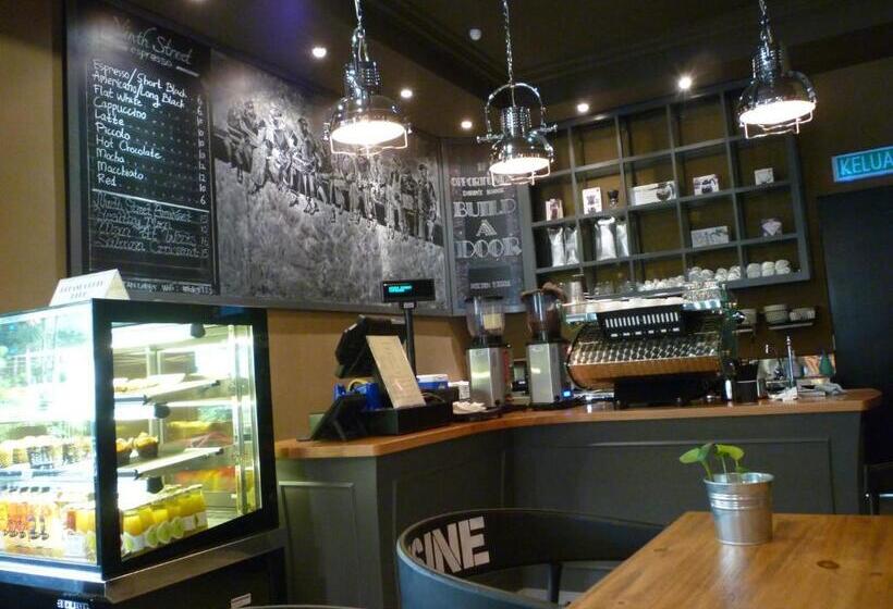 Manhattan Business Hotel Damansara Perdana