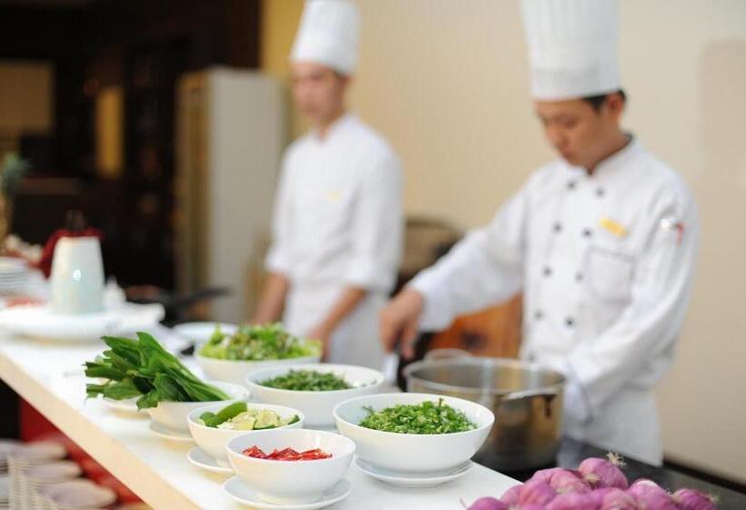 هتل Muong Thanh Holiday Quang Binh