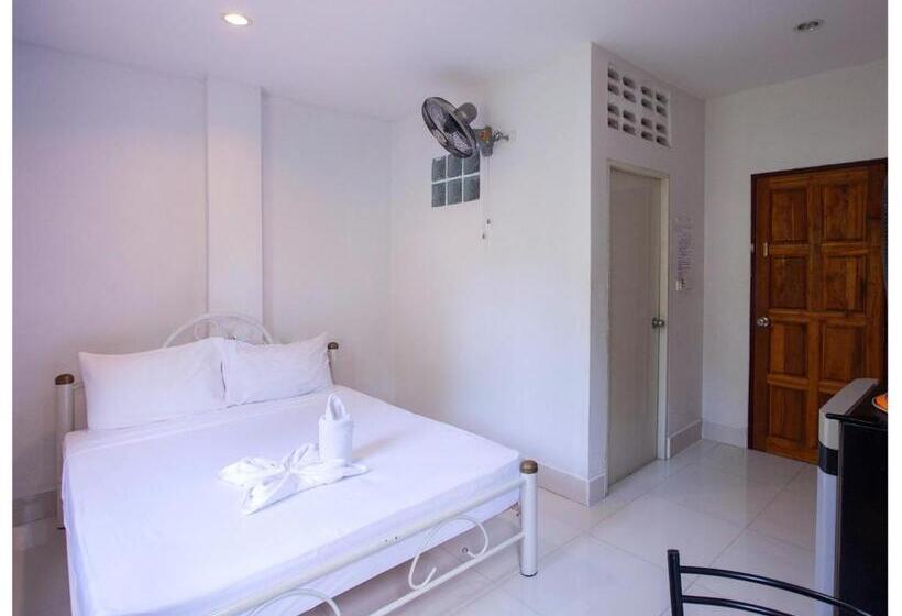 ホテル Namhasin House