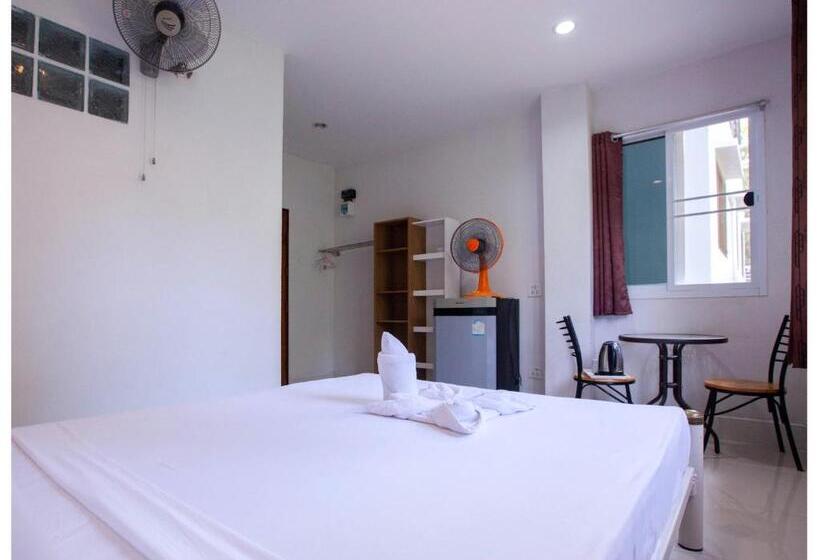 ホテル Namhasin House