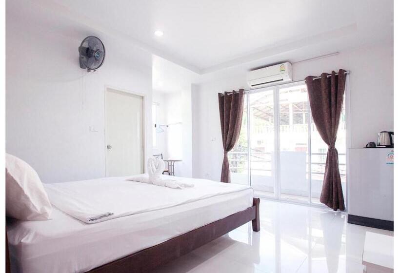 ホテル Namhasin House