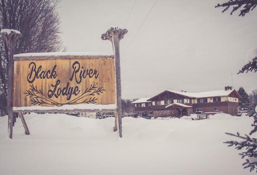 فندق North Ironwood Acres   Black River Lodge