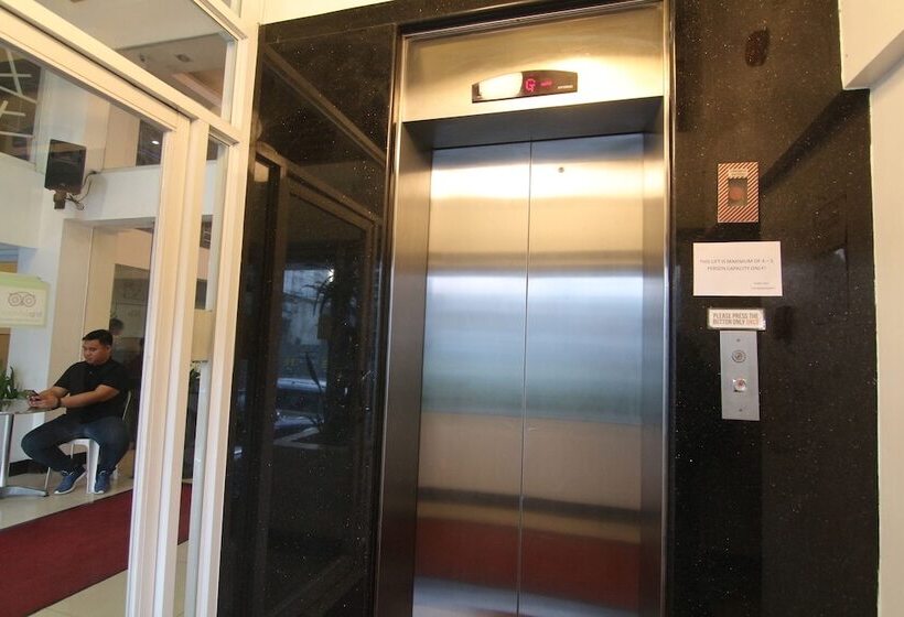 Отель Orange Nest