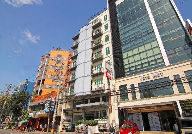 Отель Orange Nest