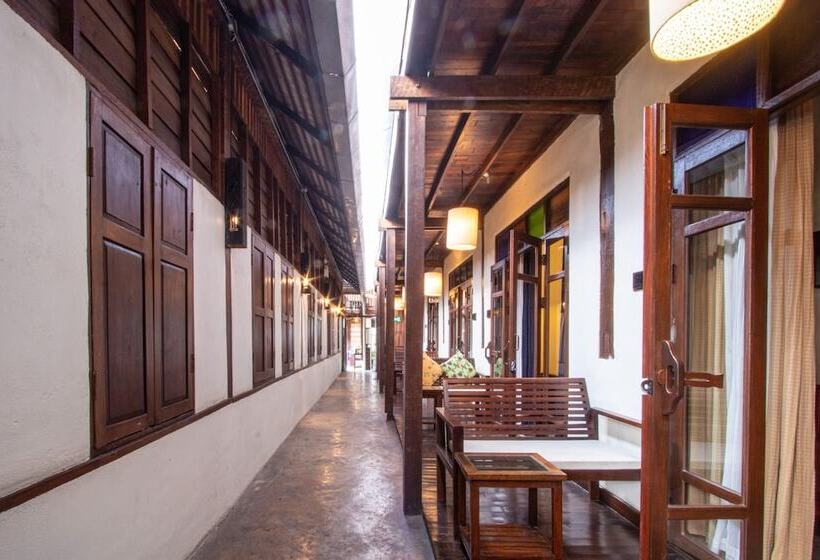 Отель Rompo Boutique