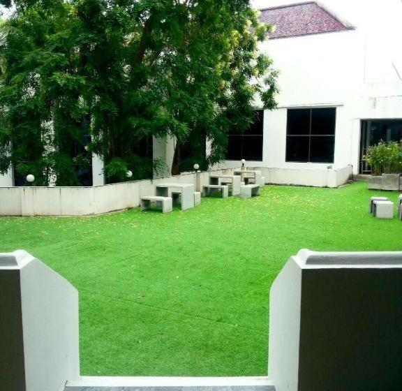 Отель Royal Diamond