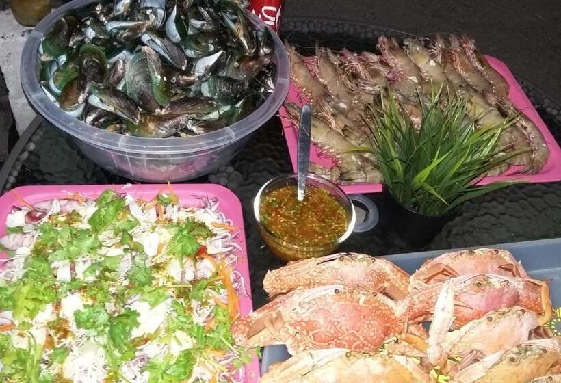 Отель Sea Gate Beach Resort