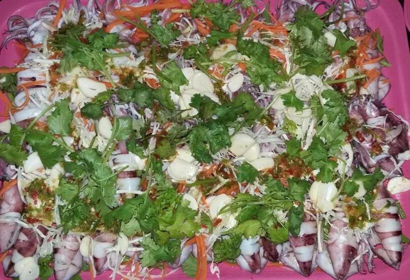 Отель Sea Gate Beach Resort