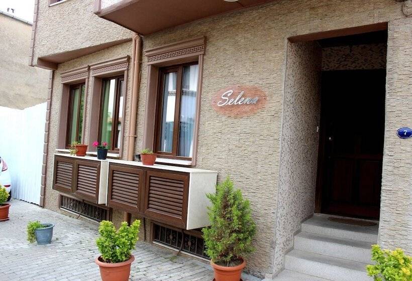 ホテル Selena