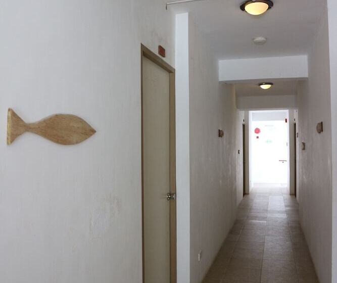 בית מלון כפרי Signature Boracay South Beach