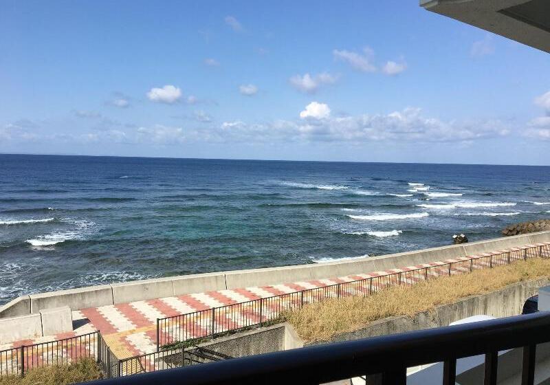 בית מלון כפרי Sunset American