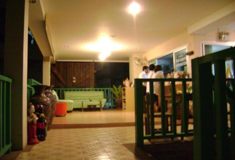 호텔 Tamarind Residences Khonkaen บ้านแทมมารีน