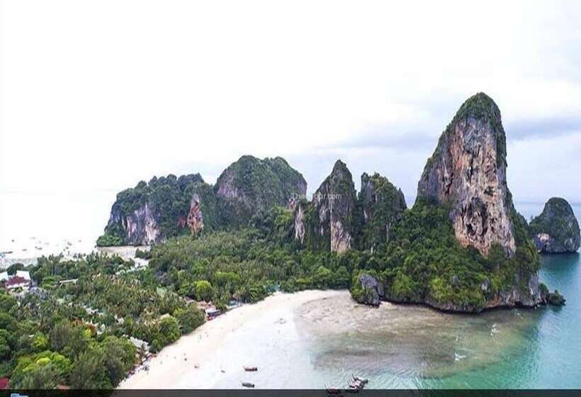 The Pano Hotel And Residence