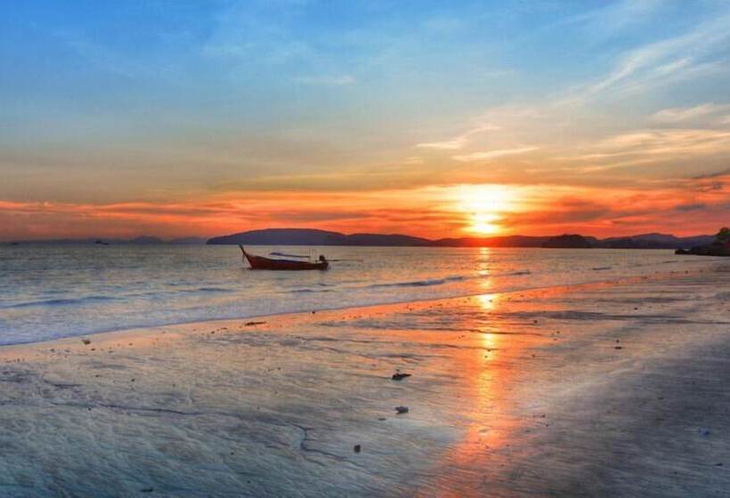 The Pano Hotel And Residence