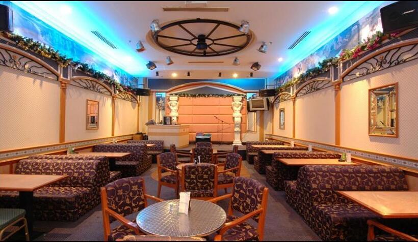 هتل The Paramount