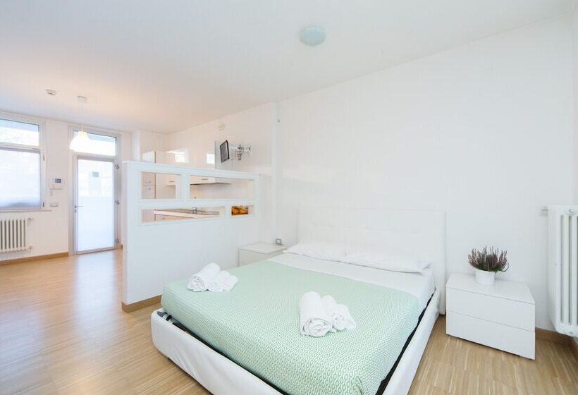 Housing32 Apartments