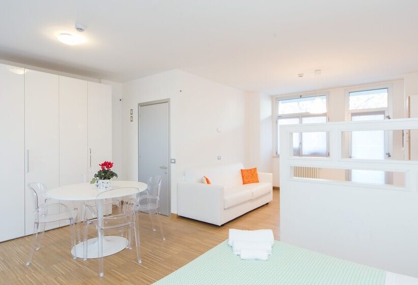 Housing32 Apartments