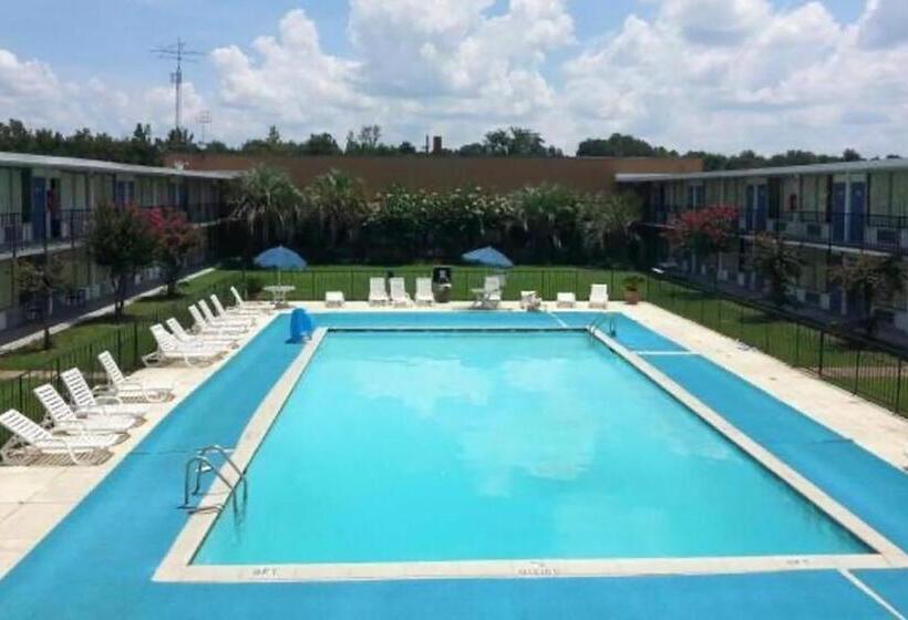 فندق على الطريق Landmark