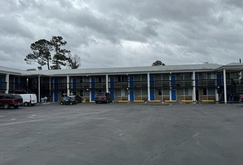 モーテル Midtown Lodge