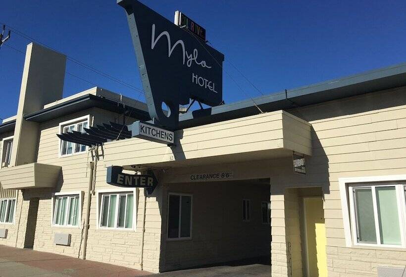 فندق على الطريق Mylo