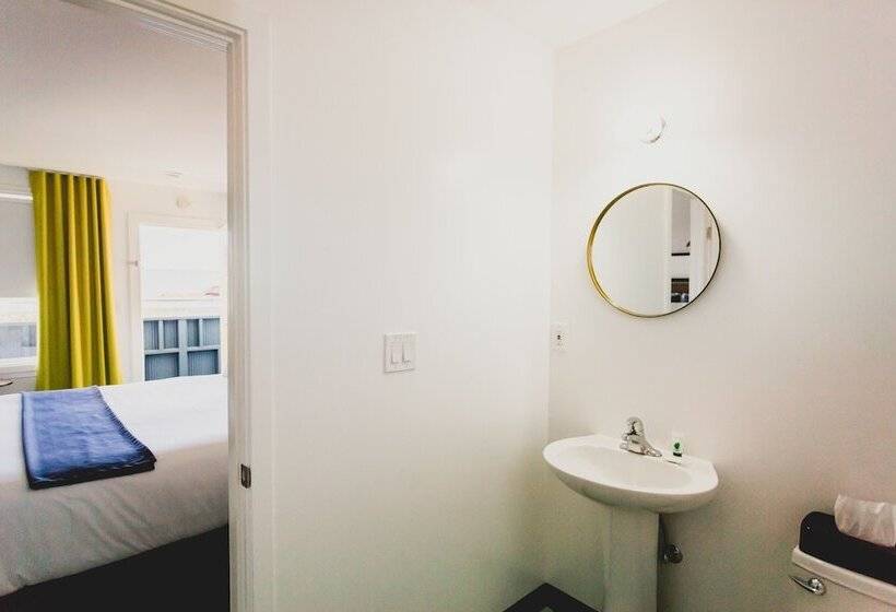 فندق على الطريق Mylo