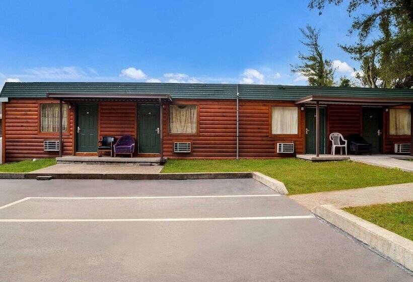 מוטל Rodeway Inn