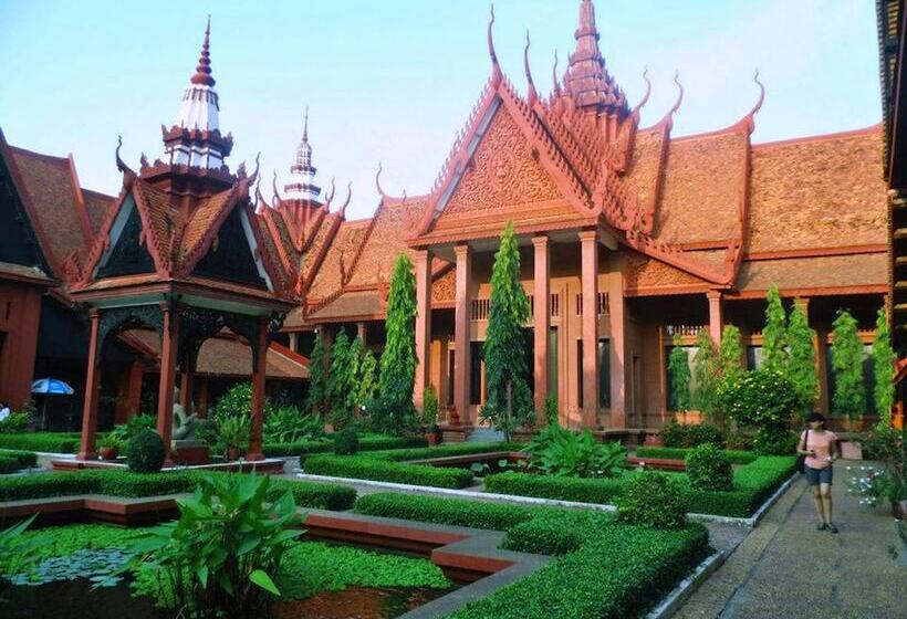 Palace Gate Hotel & Residence By Ehm