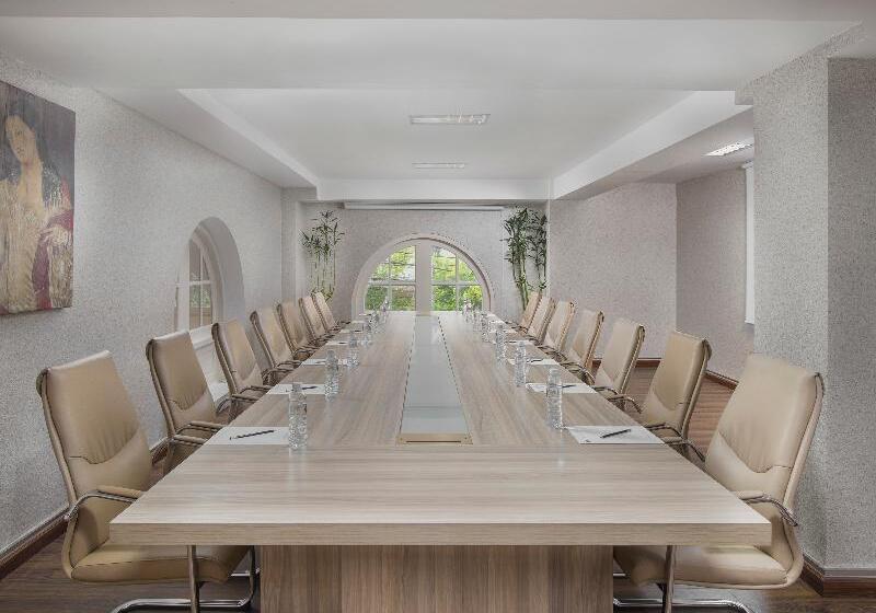 Palace Gate Hotel & Residence By Ehm